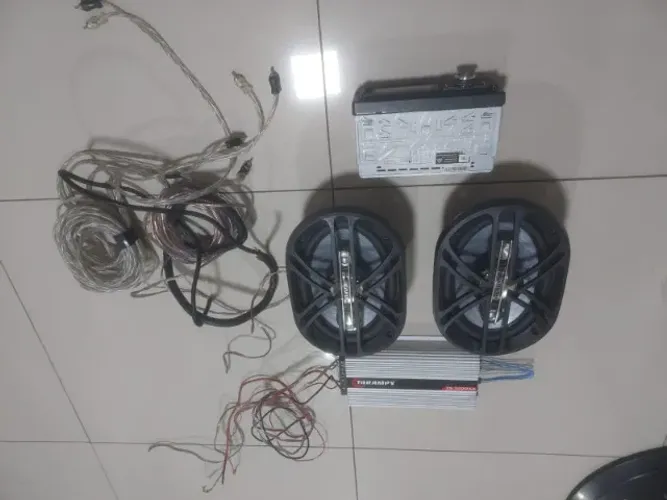 Kit de som automotivo