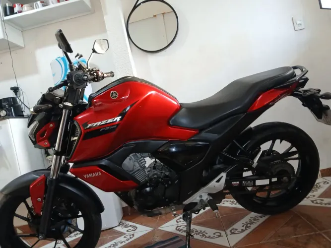 Yamaha Fz15 23/24 semi nova 16KM