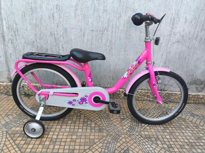 Bicicleta aro 18 bem conservada.