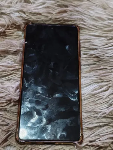 Estou vendendo um celular Samsung A71 usado mais em bom estado 