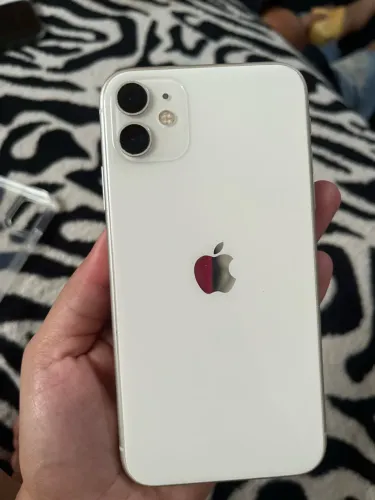 Vendo iPhone 11 para retirada de peças