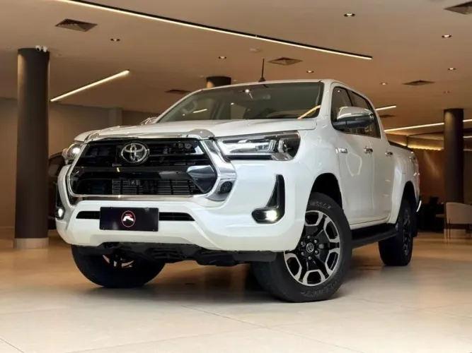Toyota Hilux CD SRX 4X4 2.8 TDI 16V Diesel Aut. 2025