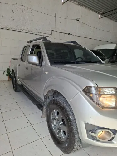 Nissan Frontier SV AT. CD 4X4 2.5 TB Dies. Aut. 2016