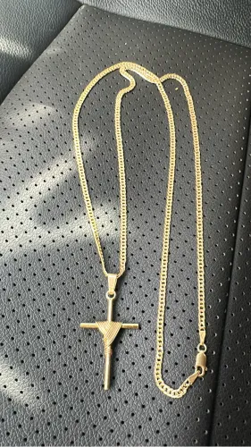 Vendo cordão de prata banhado a ouro 18k novo zero