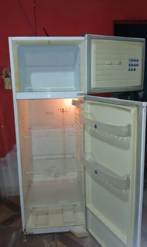 Geladeira para sair rápido