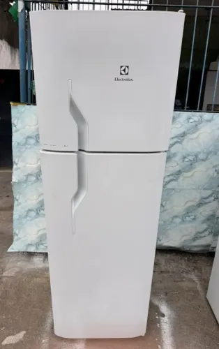 Geladeira Eletrolux 350 litros 