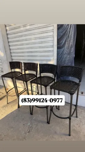 BANQUETAS ALTAS EM FIBRA DE JUNCO 