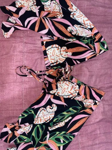 Vende-se ou troco roupas semi novas e usadas