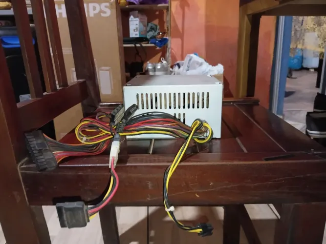 Fonte de 115 v