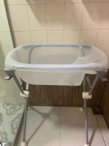 Banheira tripé bebê buriggoto 