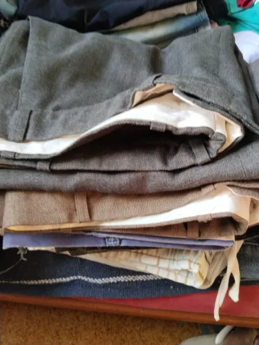 Calças masculinas usadas em bom estado