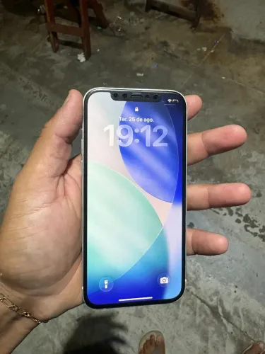 Iphone 12 De 128gb face ID off pequena mancha na logo da bateria 