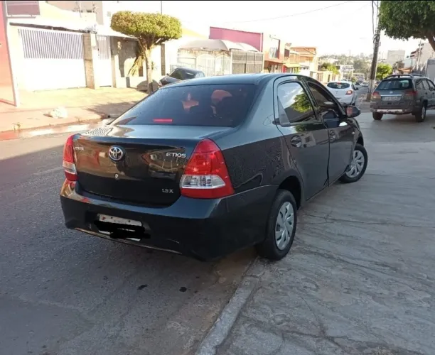 Toyota Etios X Sedan 1.5 Flex 16V 4P Mec. 2018
