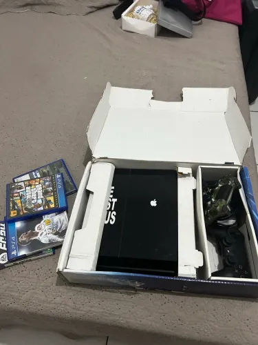 PlayStation 4 FaT