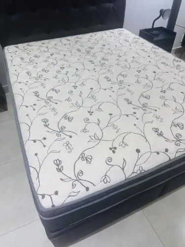Colchão Orthobom D45 Extra Firme Queen - Excelente Estado