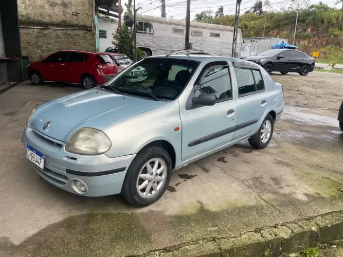 Renault Clio RT/ Privilège 1.6 16V 5P 2001