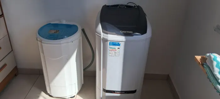 Tanquinho Colormaq 15kg e Centrífuga Britânia 15 Kg<br>