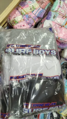 Meias juvenil 4 reais cada