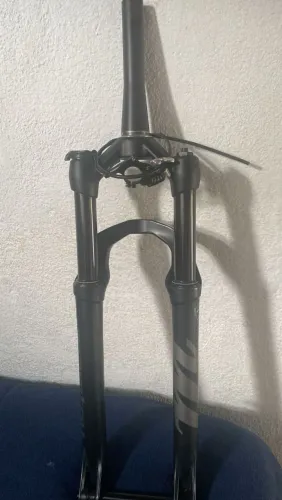 Suspensão aro 29 manitou markour boost