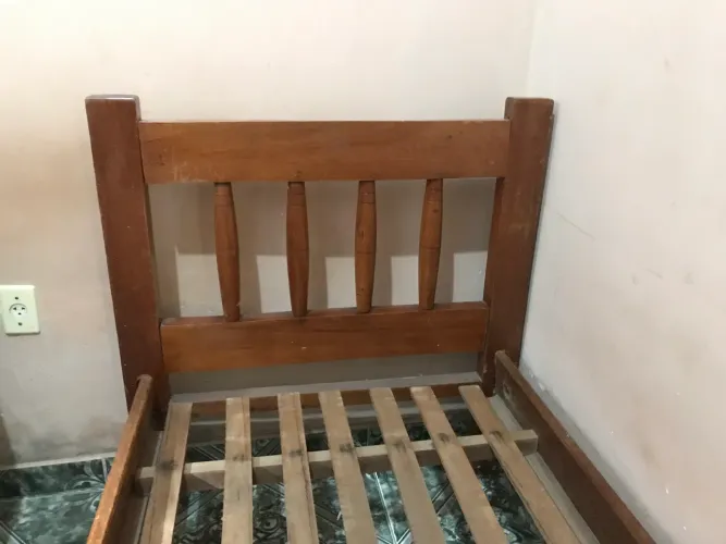 Cama de solteiro madeira