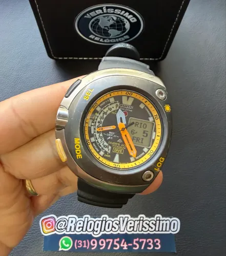 Relógio Citizen Meia Lua Amarelo Titanium Sem Reforma Tudo On