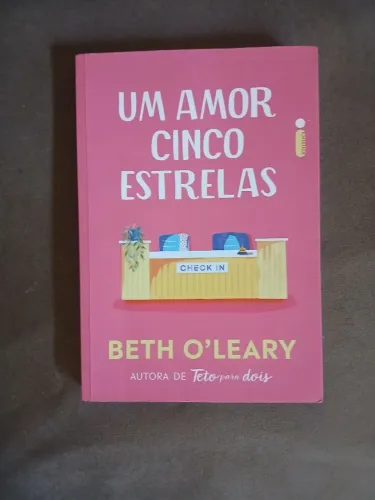 Livro - Um amor cinco estrelas.