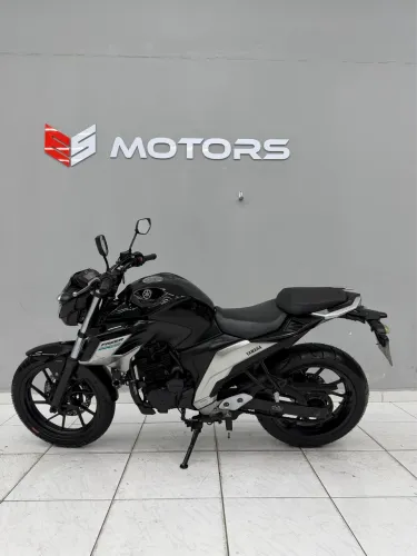 Oportunidade!!! FZ25 2019 preta segundo dono! ESMotors 
