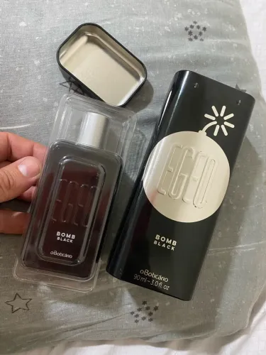 EGEO BOMB BLACK de lata V 01/24
