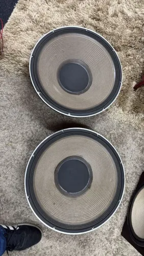 JBL 18 POLEGADAS