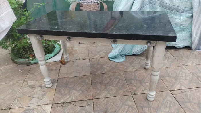 Mesa de 6 cadeiras pedra de mármore não tem cadeiras 350 