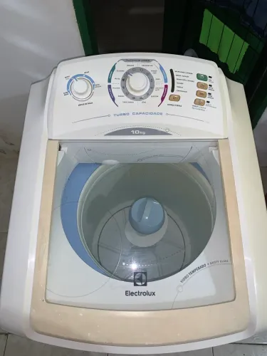 Máquina de Lavar Electrolux 10kg Turbo Capacidade - 220V + Transformador