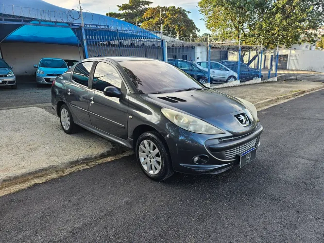 Peugeot 207 Sedan Passion XS 1.6 Flex 16V 4P AUT 2011