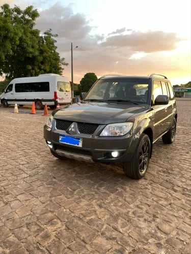 Mitsubishi Pajero TR4 2.0 Flex 16V 4X2 Aut. 2013