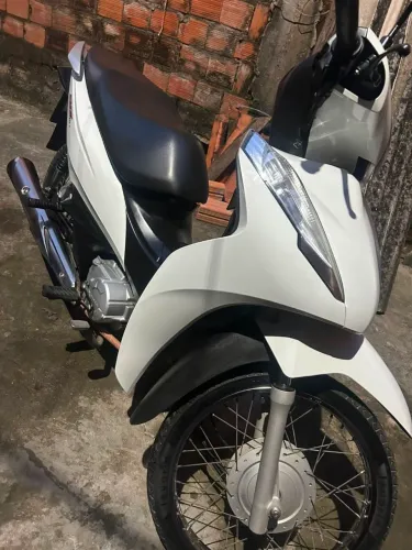 Biz 110 muito bom só pegar e rodar sem nada pra fazer