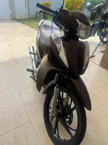 MOTO BIZ 125cc SUPER NOVA