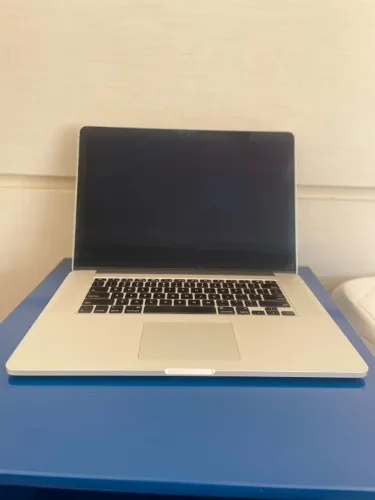 MacBook Pro 15' - 256GB - 16GB RAM