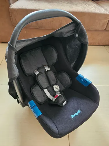 Bebê conforto Burigotto semi novo
