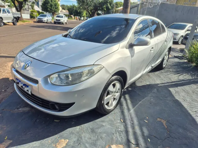 Renault Fluence Sed. Dynamique 2.0 16V Flex Aut. 2012