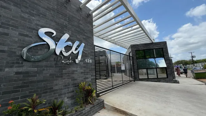 Condomínio Sky Park alugo linda casa 3 suítes