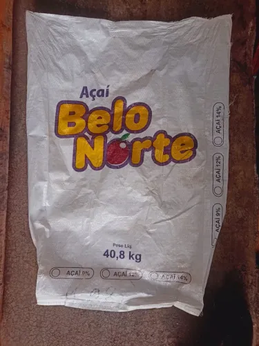 Sacas de ráfia branca 