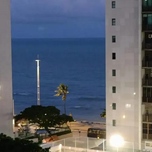 Apt para aluguel possui 86 metros quadrados com 3 quartos em Boa Viagem - Recife - PE