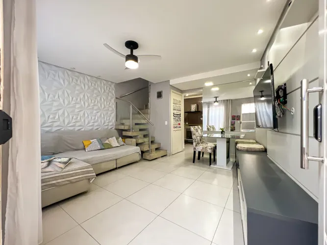 Casa no condomínio Residencial Nobre Vila Guilherme para venda com 2 quartos, sendo 1 suít