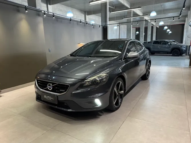 Volvo V40 T-5 R-design 2.0 Aut. 2014