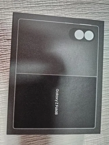 Gálaxi Z Folder 8