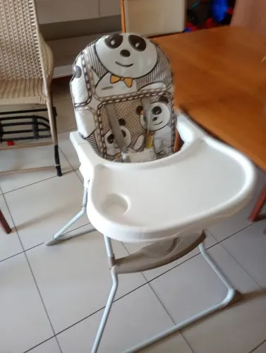 Cadeirinha para alimentação 