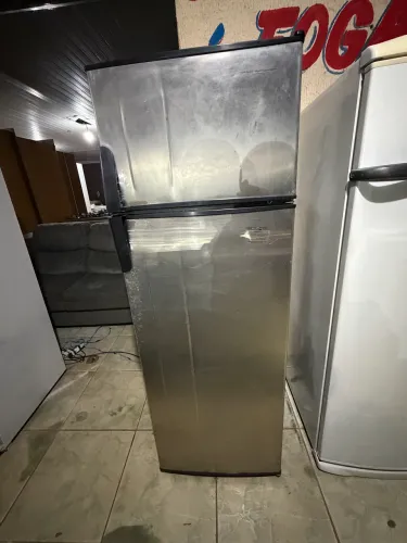 Geladeira esmaltec inox frost free 