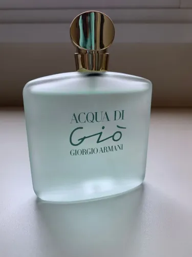 Perfume feminino Acqua Di Gio de Giorge Armani