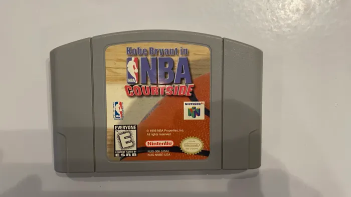 Cartucho Kobe Bryant in NBA Courtside 64
