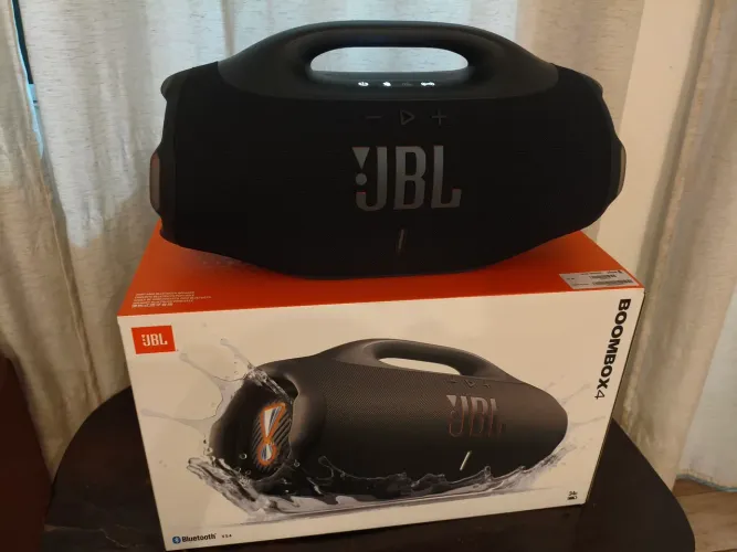 Bombox 4 