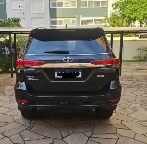 Toyota Hilux SW4 SRX 4X4 2.8 TDI 16V Dies. Aut. 2017